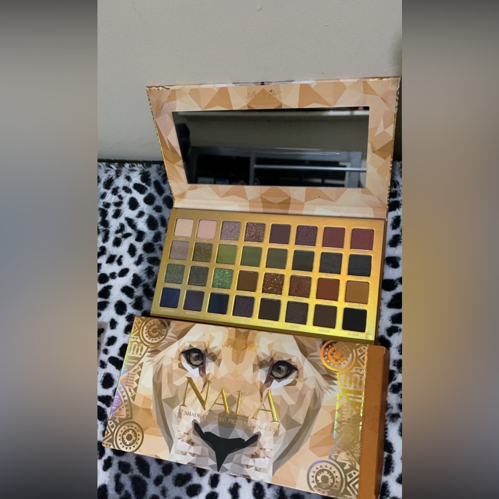 makeup palette
